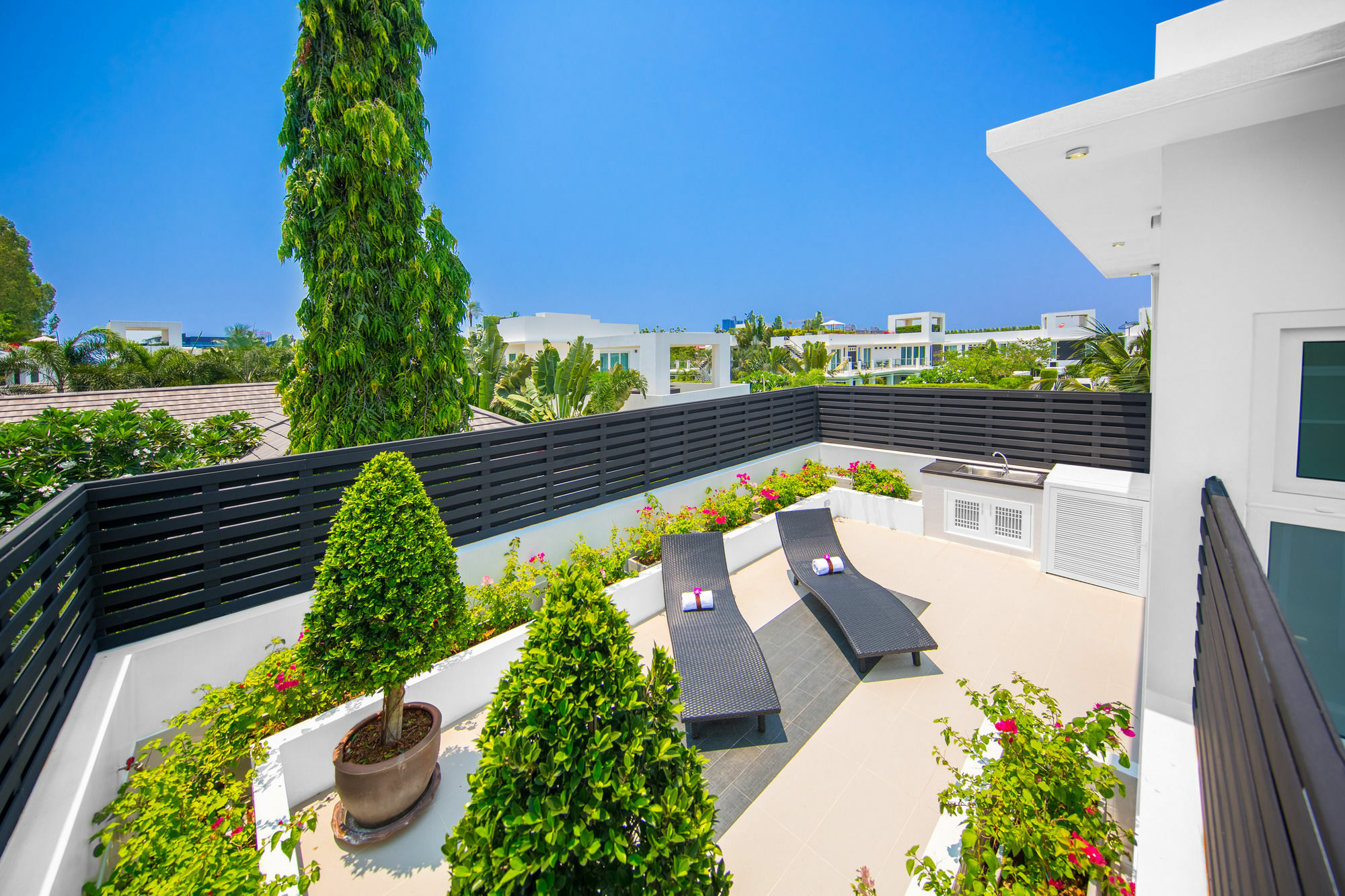 Colibri Pool Villa Pattaya Jomtien Beach Exterior photo